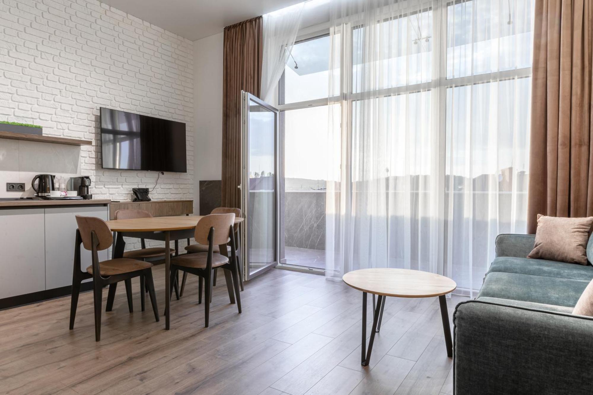Apartel Ужгород Экстерьер фото